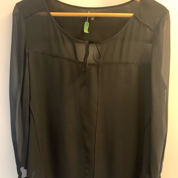 Aritzia 100% Silk Black Babaton Blouse S - Picture 2 of 7